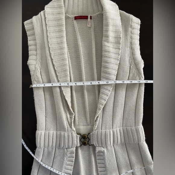 Left on Houston sweater vest! - Picture 9 of 11